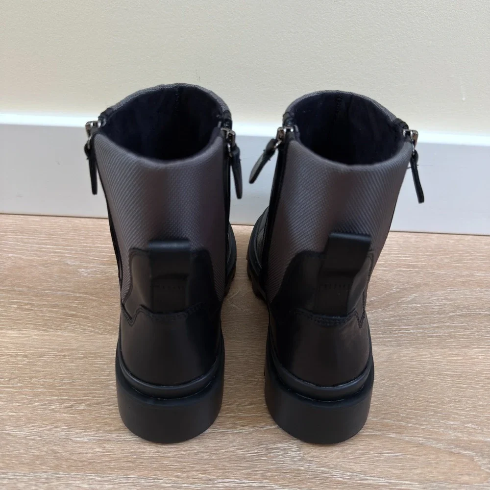Vince‎ Camuto Women's VC-Kaskona Black/Kale Leather Ankle Bootie US 8.5M